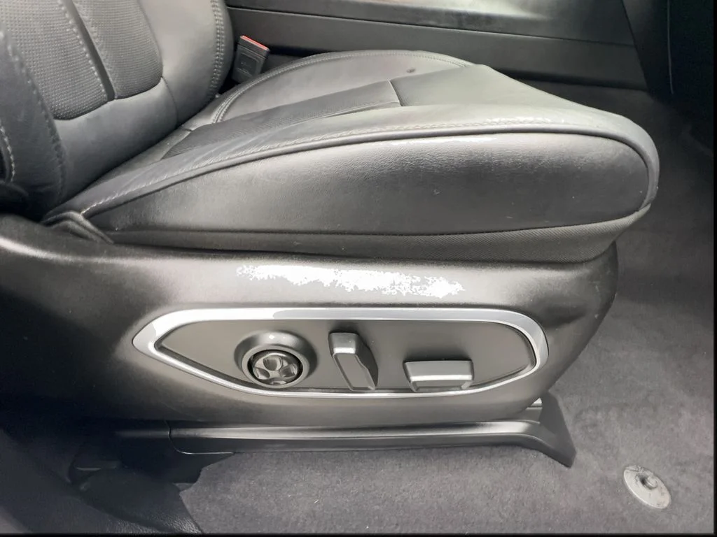 Used 2024 White Jeep Series II image 33