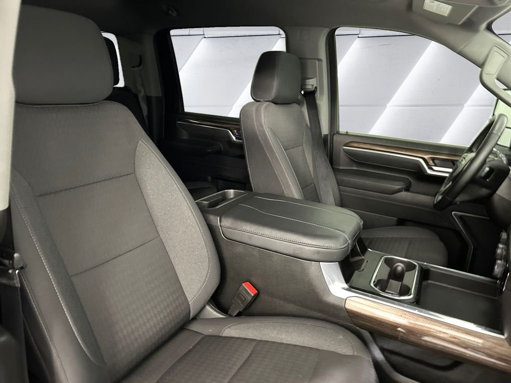 Used 2025 Black Chevrolet LT image 14
