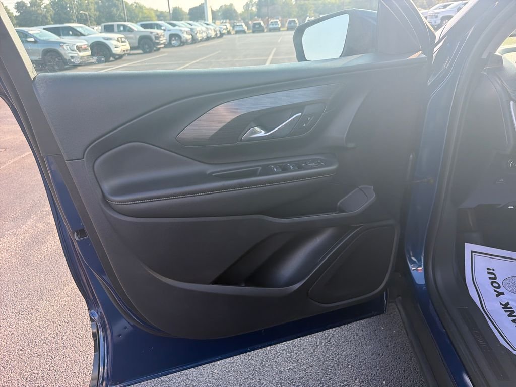 Used 2022 Blue GMC SLE image 12
