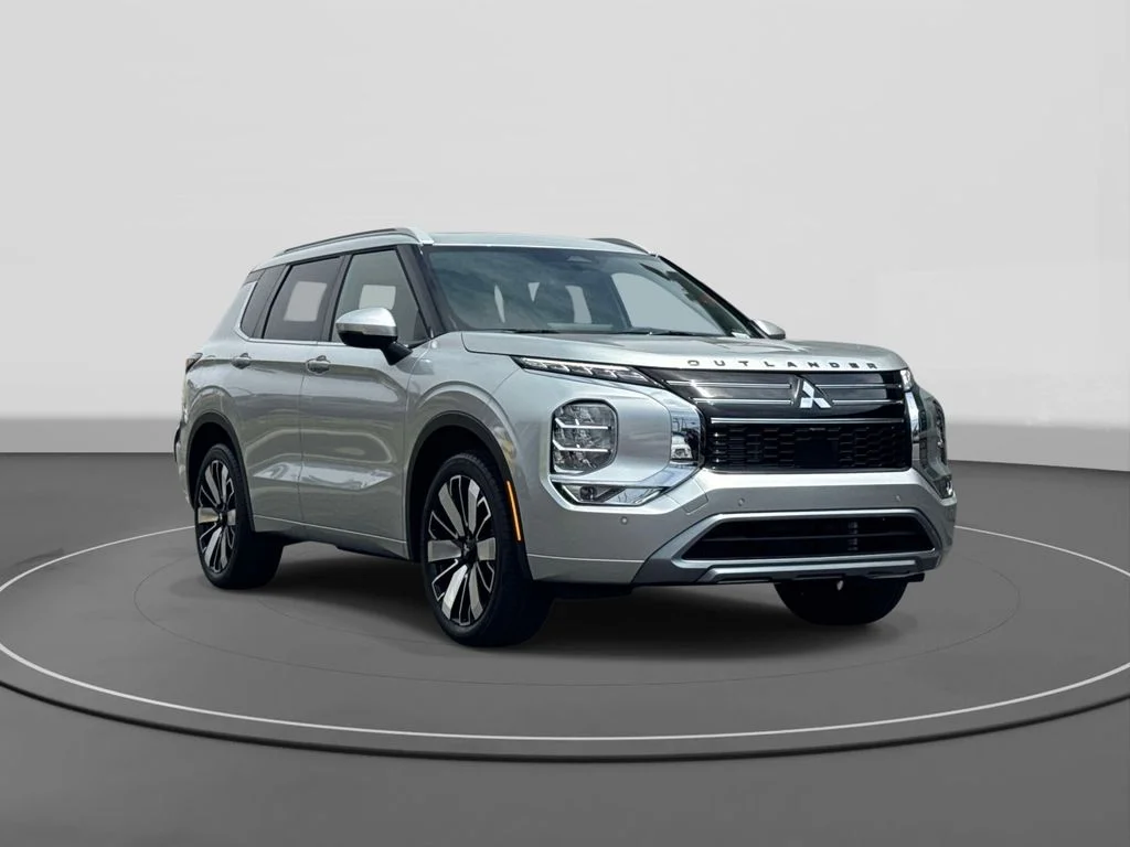 2026 Mitsubishi Outlander SE - Photo 2