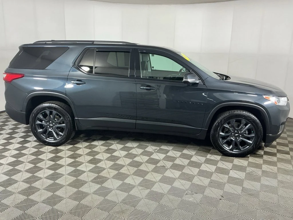 Used 2021 Gray Chevrolet RS image 17