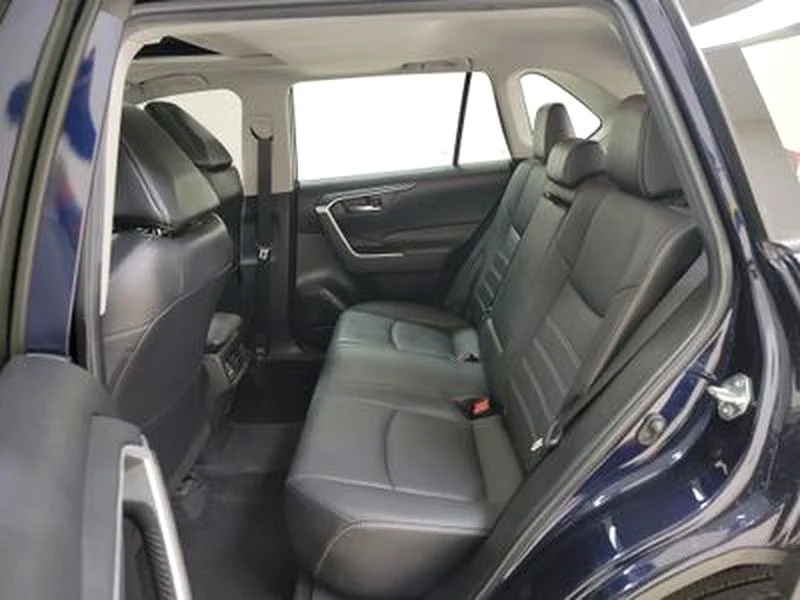 Used 2021 Blue Toyota XLE Premium image 13