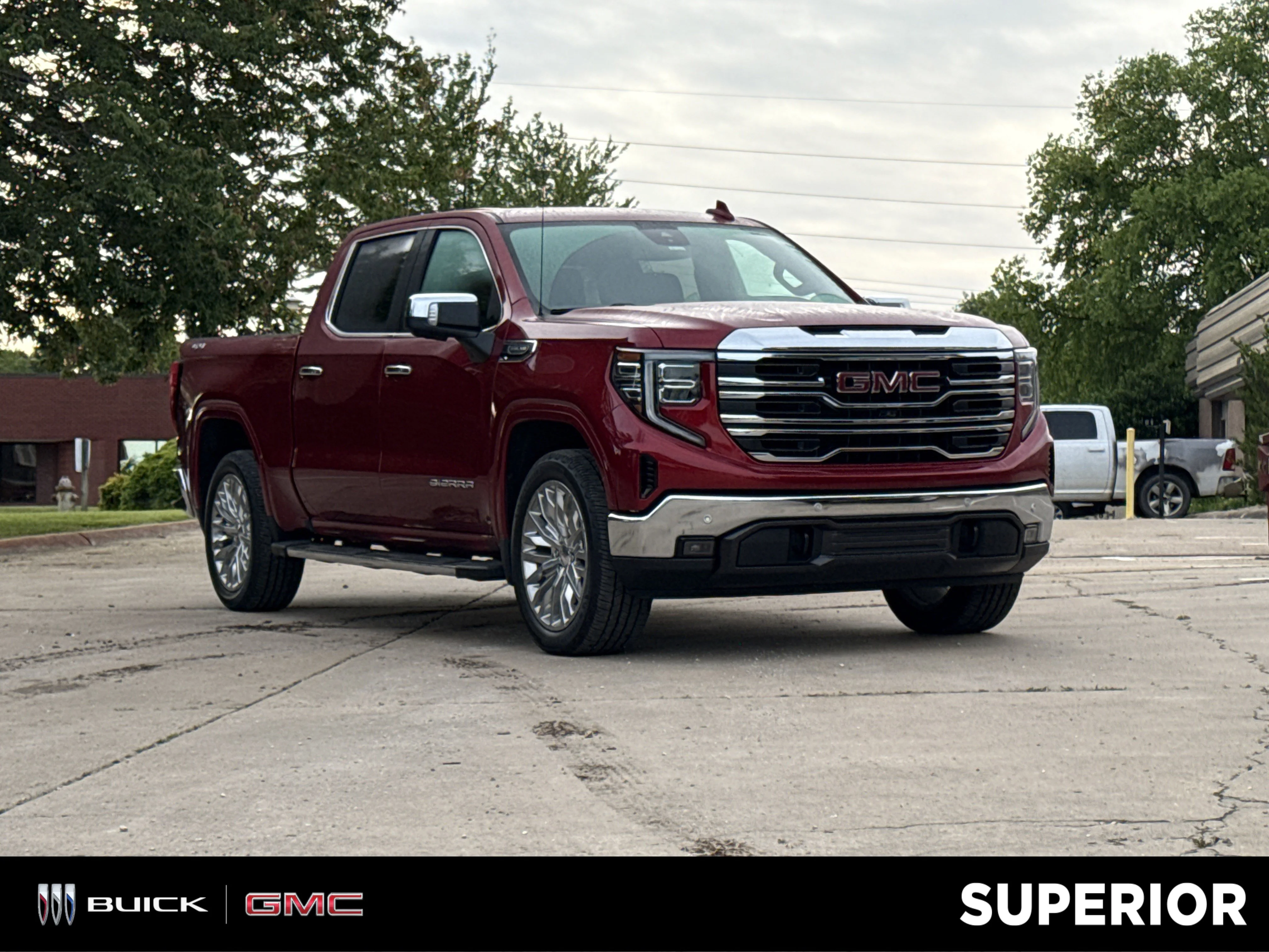 2024 GMC Sierra 4WD Crew Cab Short Box SLT's photo