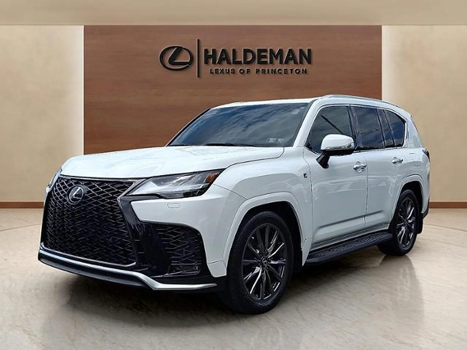 Used 2024 Ultra White Lexus LX 600 F SPORT image 3