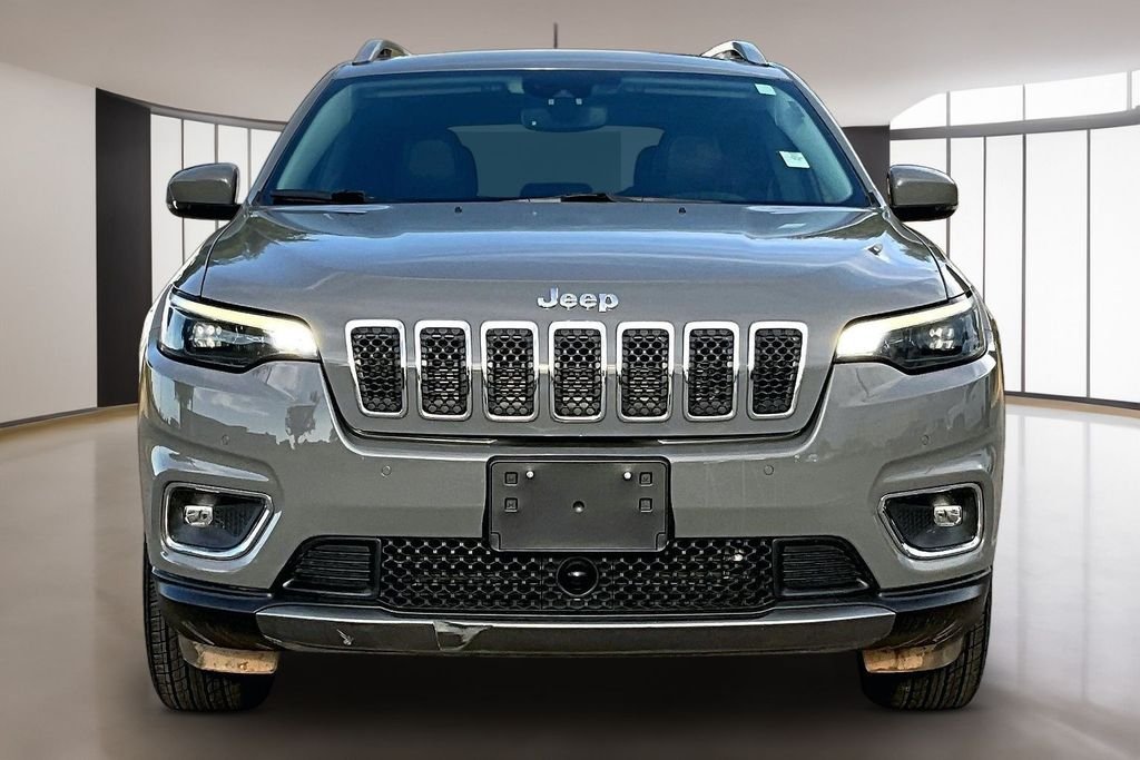 Used 2021 Gray Jeep Limited image 3