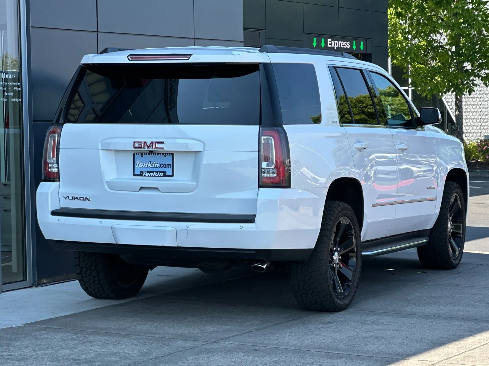 Used 2018 Summit White GMC SLT image 4