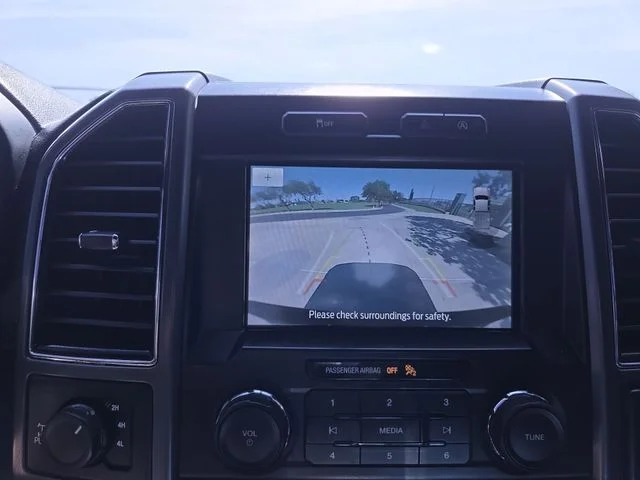 Used 2020 Blue Ford XLT image 19