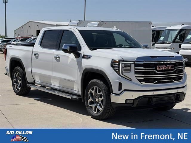 2026 GMC Sierra 1500 SLT - Photo 2