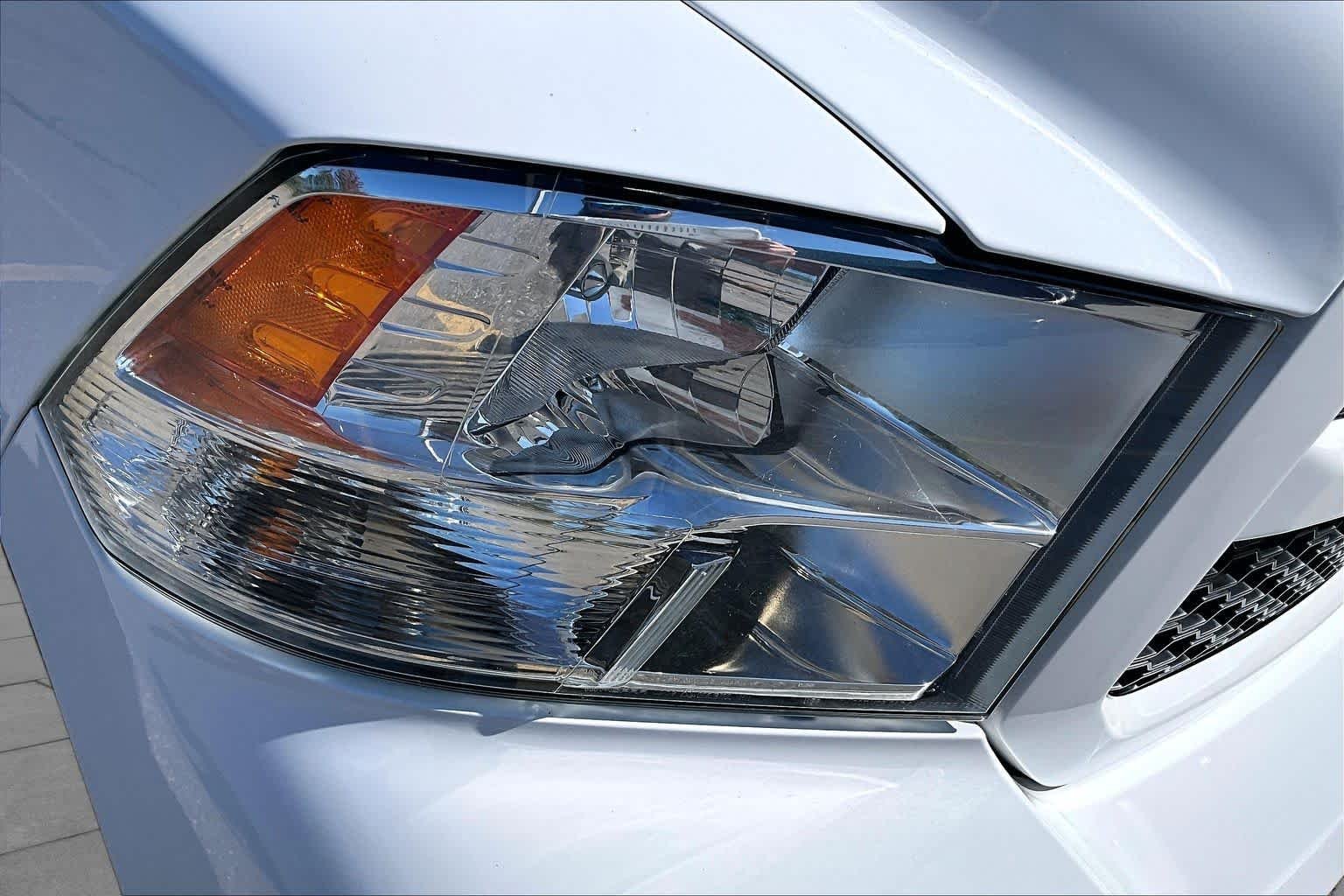 Used 2019 Bright White Clearcoat Ram Express image 27