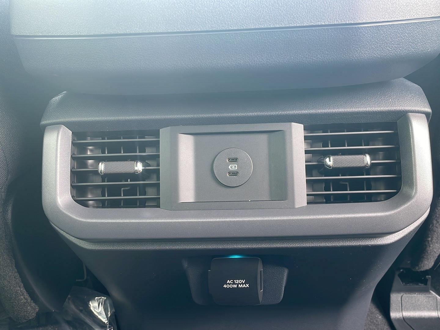 New 2026 Agate Black Metallic Ford XLT image 31