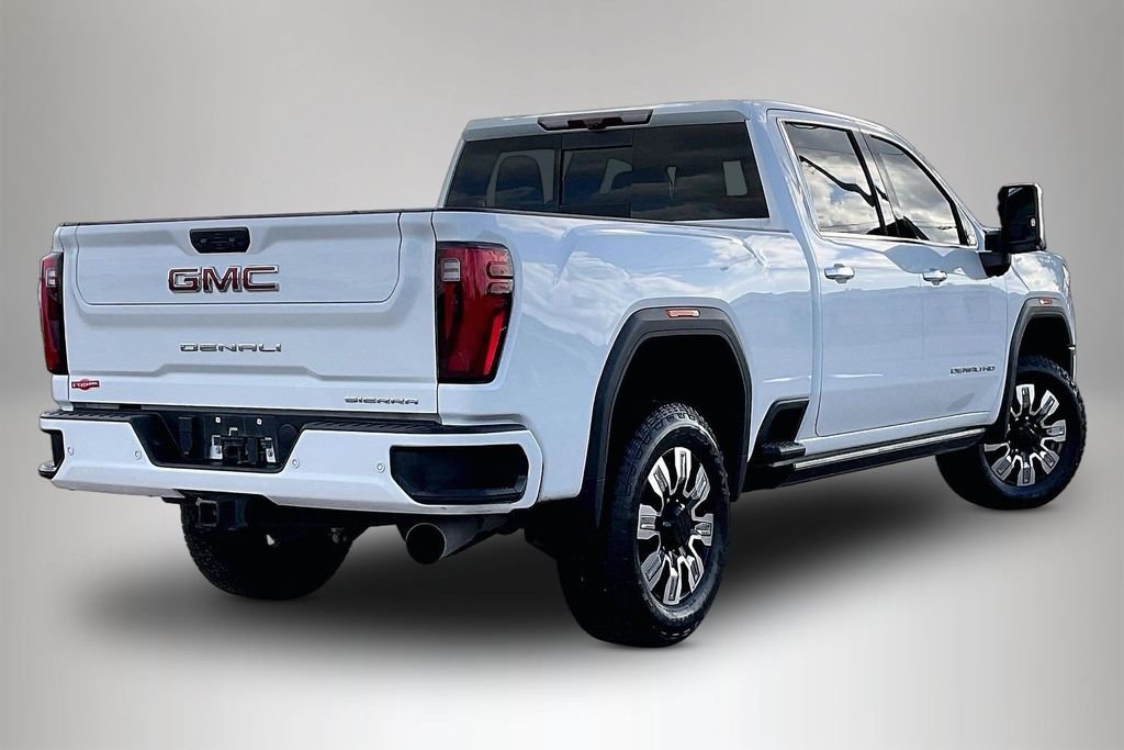 Used 2025 White GMC Denali image 5
