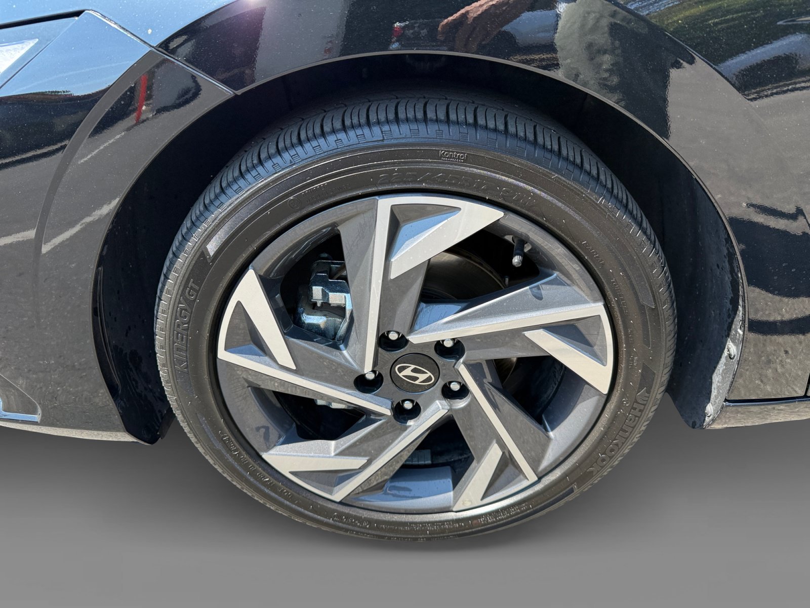 Certified Used 2025 Abyss Black Hyundai Limited image 9