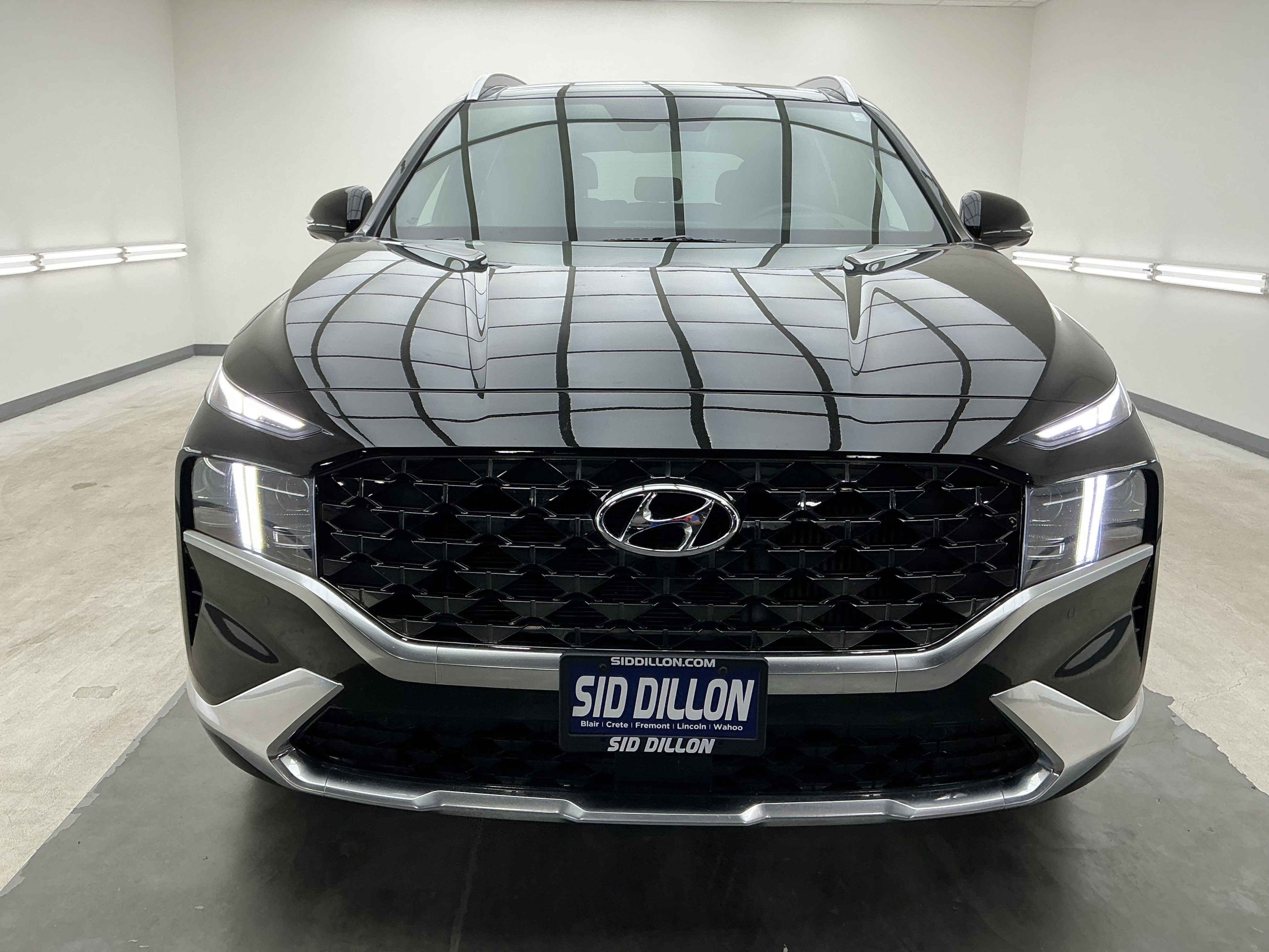 Used 2023 Twilight Black Hyundai Calligraphy image 2