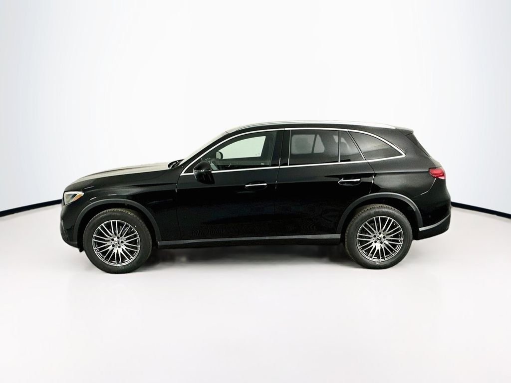 New 2027 Black Mercedes-Benz GLC 300 image 3