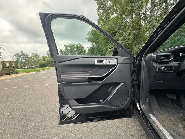 Certified Used 2023 Black Metallic Ford ST-Line image 27