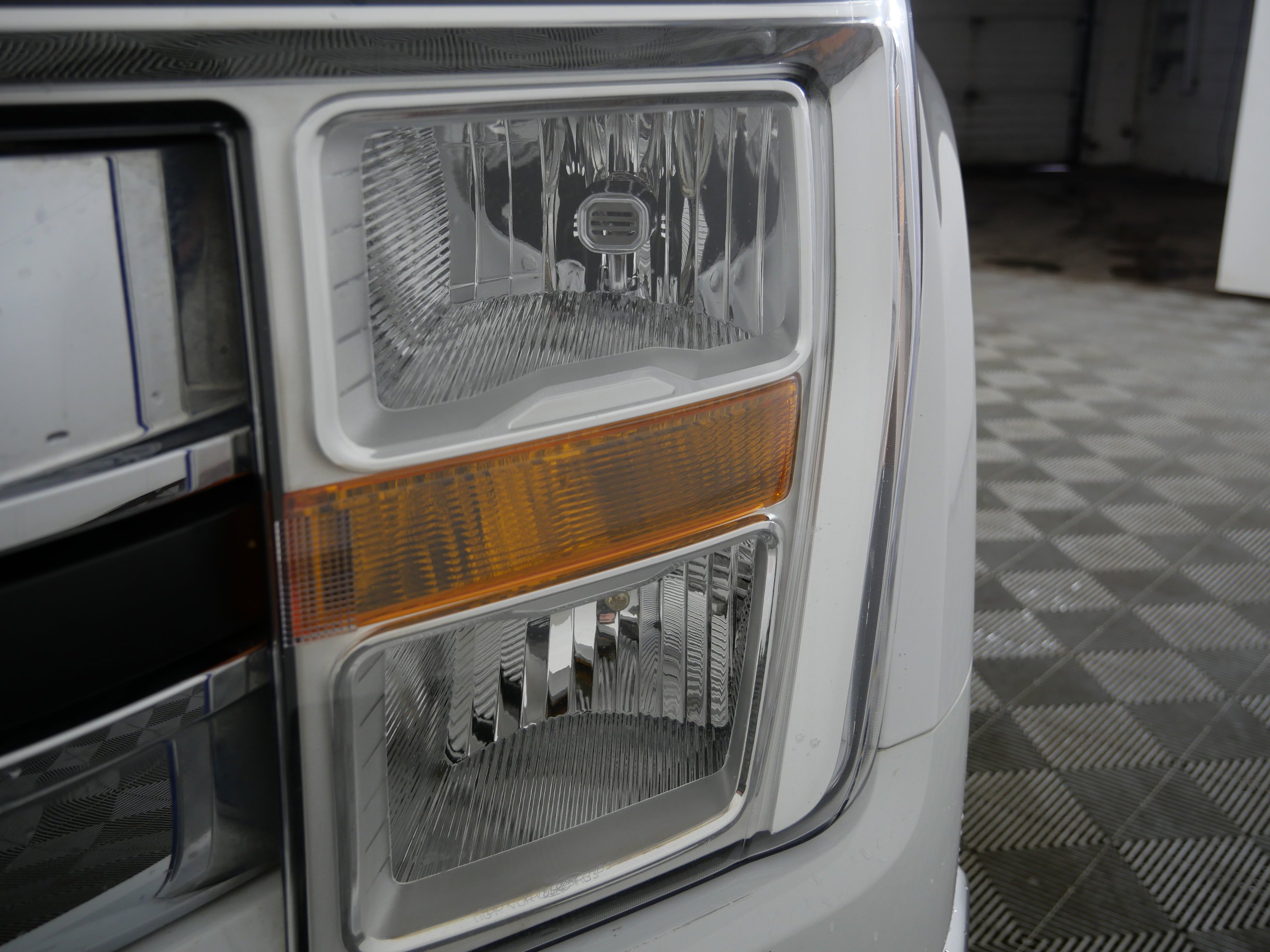 Used 2022 Oxford White Ford XLT image 17