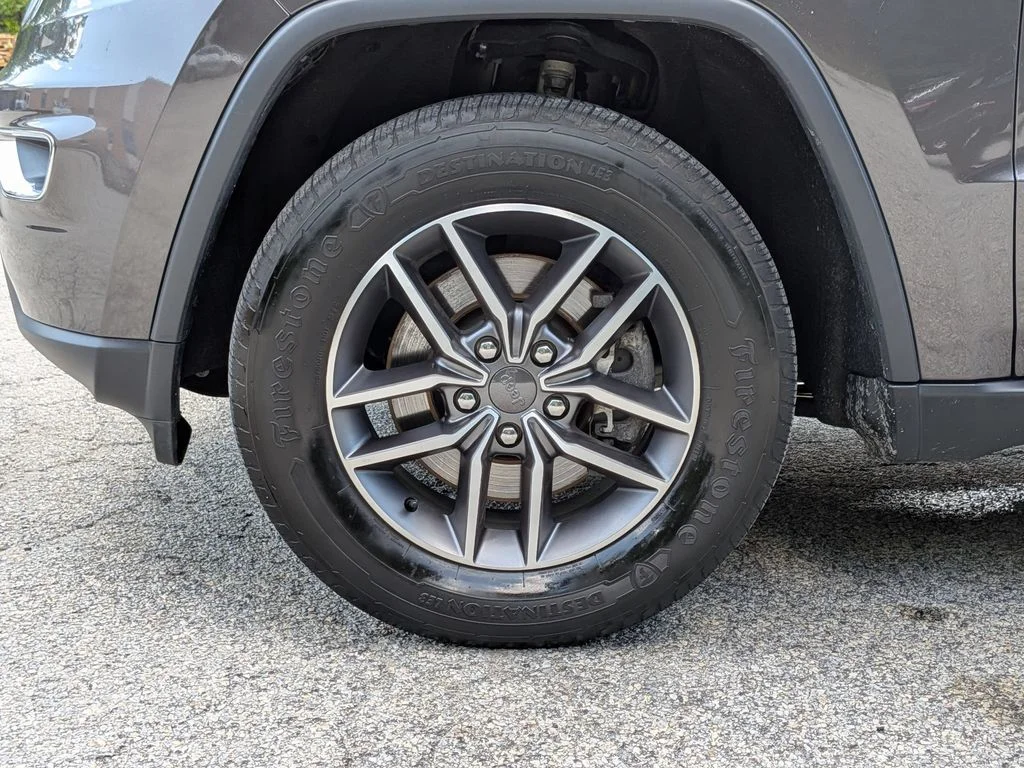 Used 2021 Gray Jeep Limited image 31