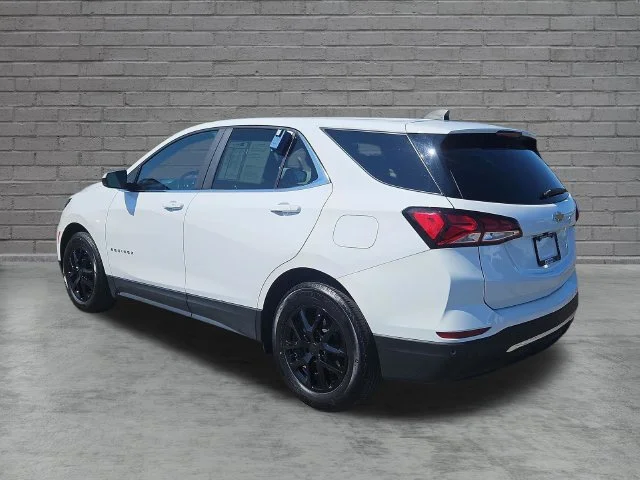Used 2024 Summit White Chevrolet LT image 3
