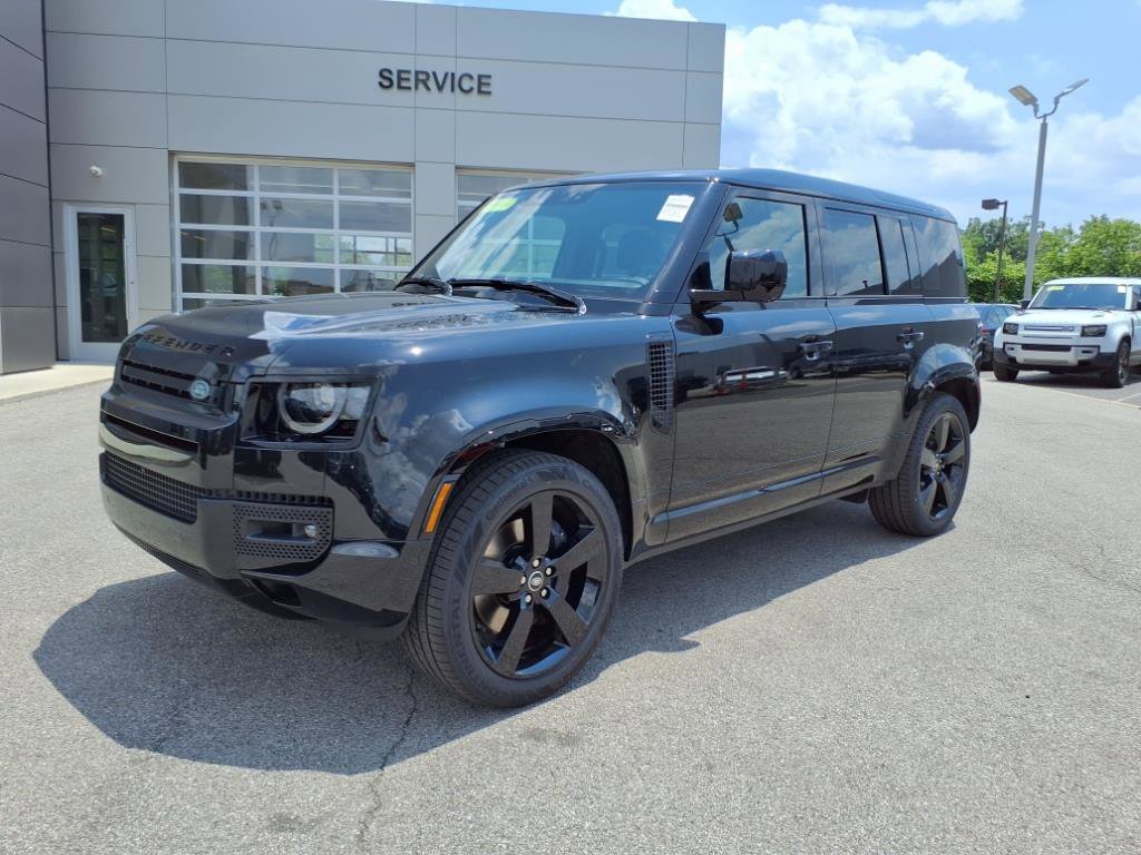 2025 Land Rover Defender X-Dynamic SE - Photo 12