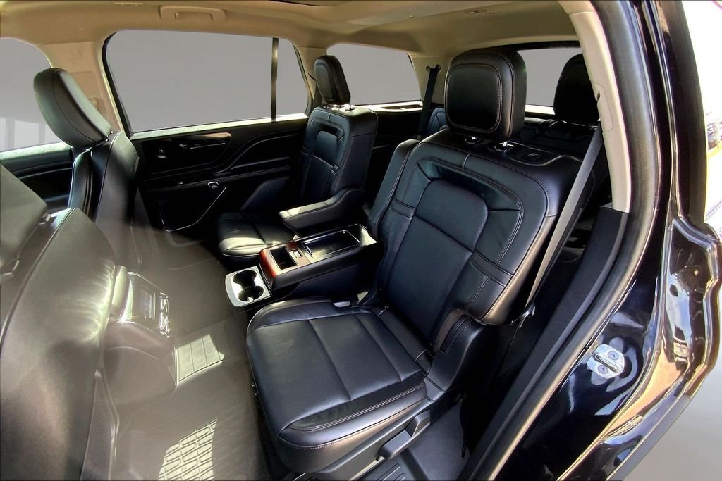 Used 2023 Black Metallic Lincoln Reserve image 24