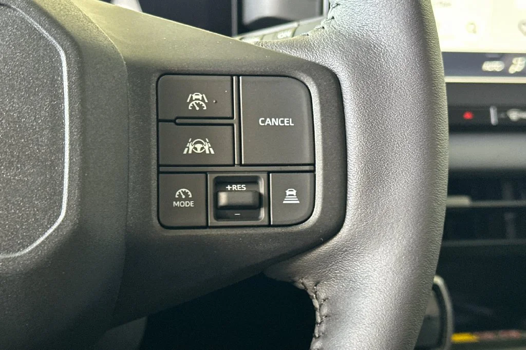 New 2026 Wind Chill Pearl <sup>1</sup> Toyota  Limited image 29