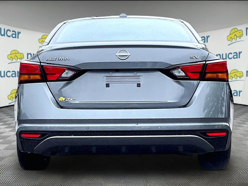 Certified Used 2024 Gray Nissan 2.5 SV image 5