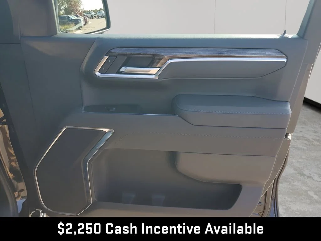 New 2026 Onyx Black GMC Elevation image 15