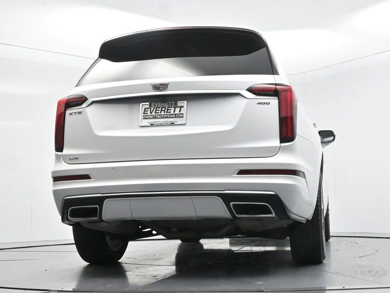 Used 2024 Crystal White Tricoat Cadillac Premium Luxury image 55