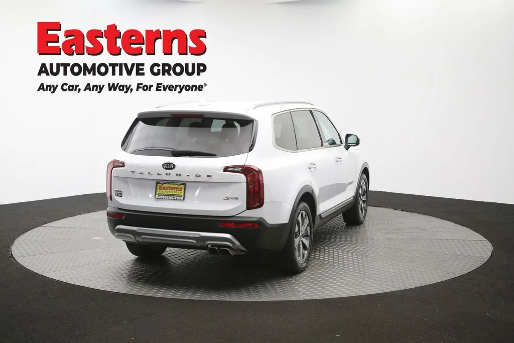 Used 2020 White Kia S image 43