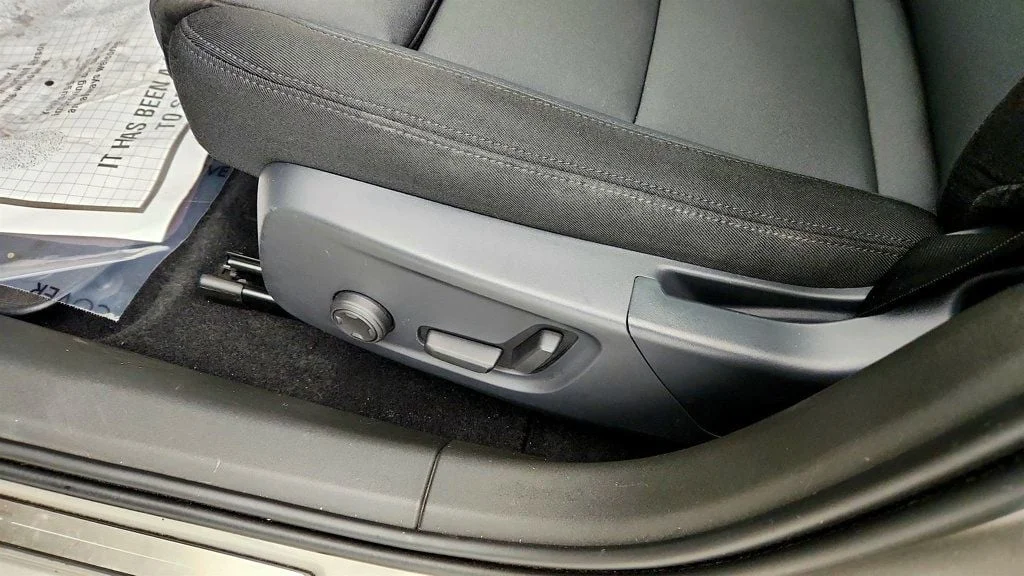 Used 2022 Moon Polestar Long Range Dual Motor image 12