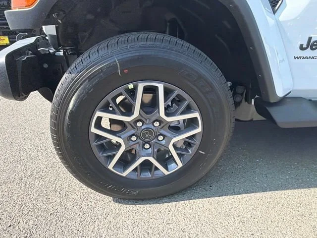New 2026 Bright White Clearcoat Jeep Sahara image 4