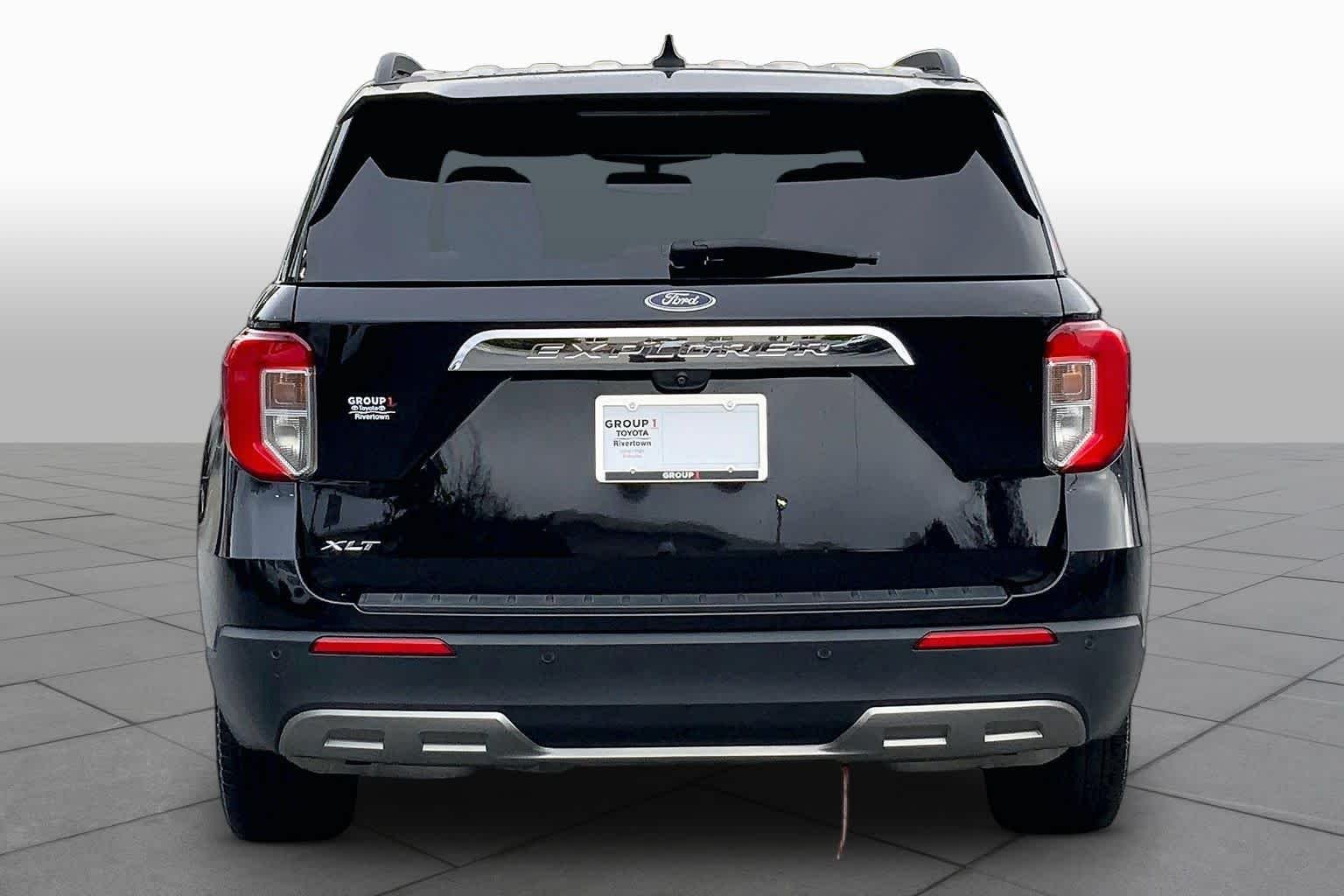 Used 2024 Agate Black Metallic Ford XLT image 5