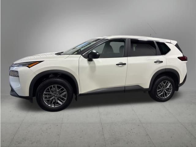 Used 2023 Glacier White Nissan S image 2