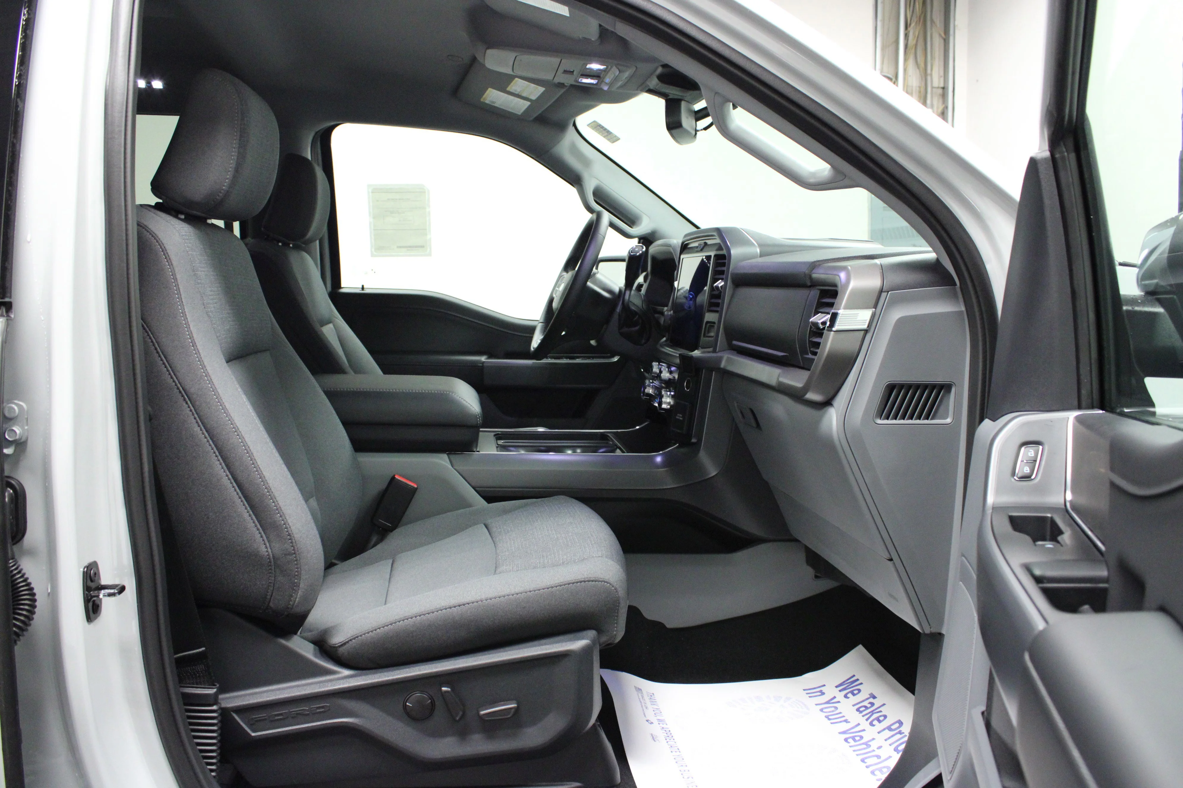 New 2026 Avalanche Ford XLT image 16