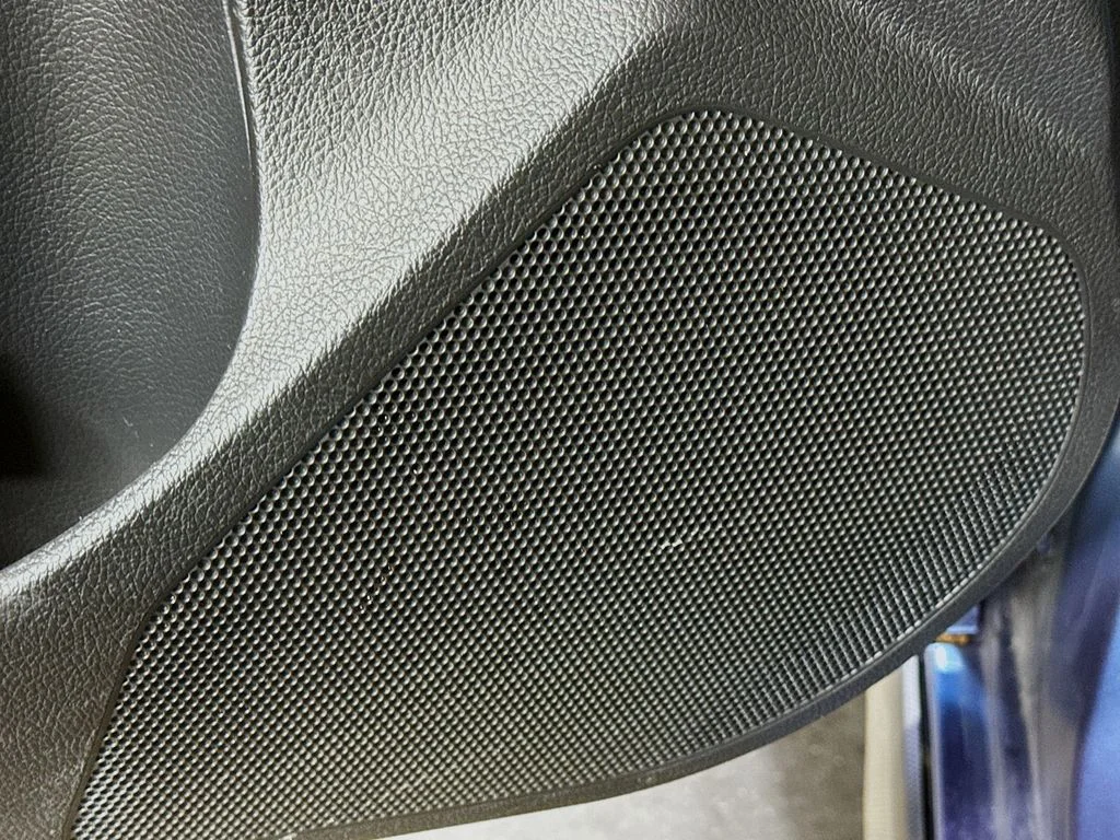 Used 2017 Blue Subaru 2.0i Limited image 22