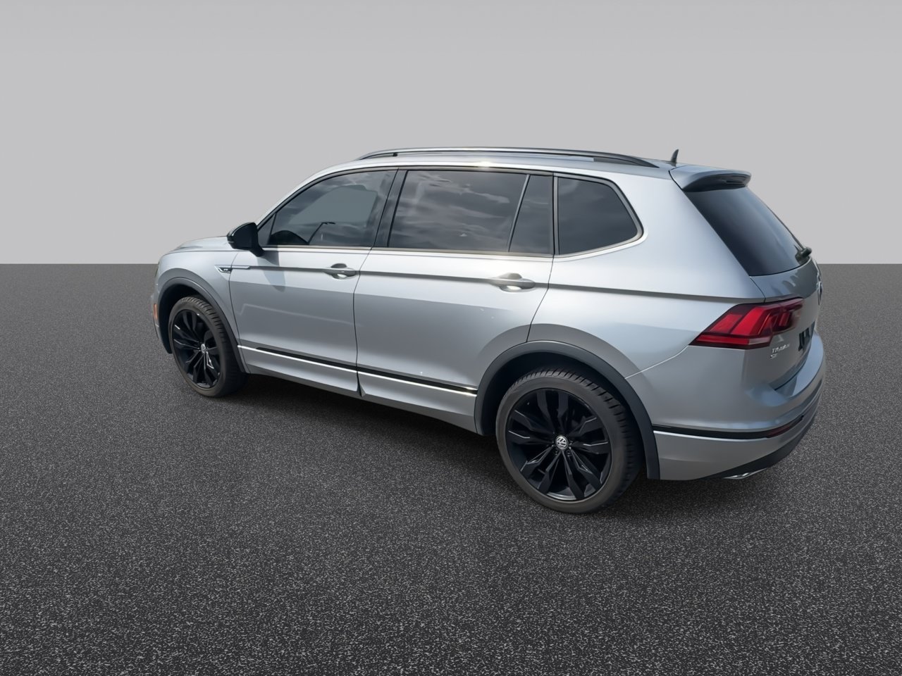 Used 2021 Silver Metallic Volkswagen SE R-Line Black image 6