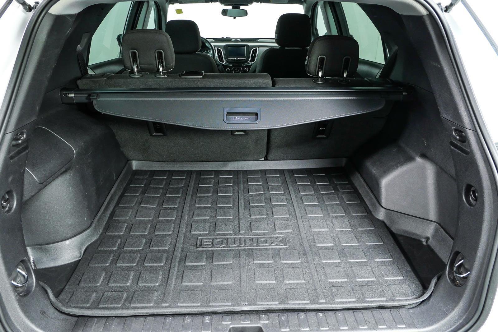 Used 2018 SUMMIT WHITE Chevrolet LS image 29