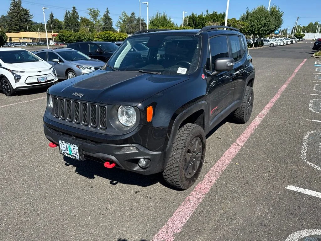 Used 2018 Black Jeep Trailhawk image 3