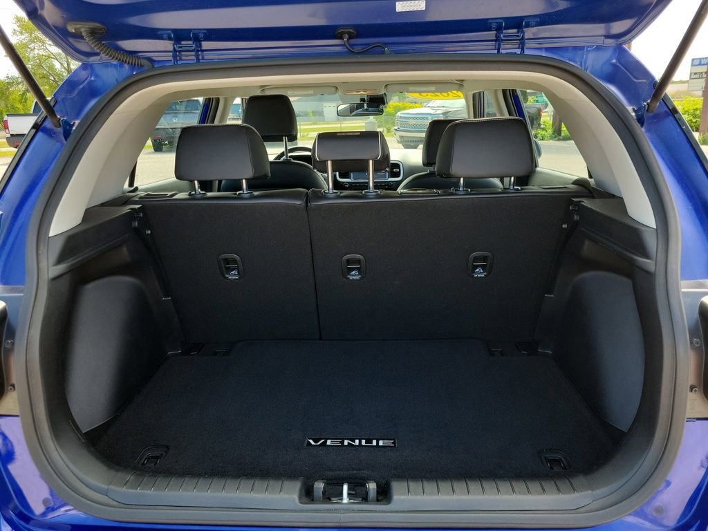 Used 2023 Blue Hyundai Limited image 6