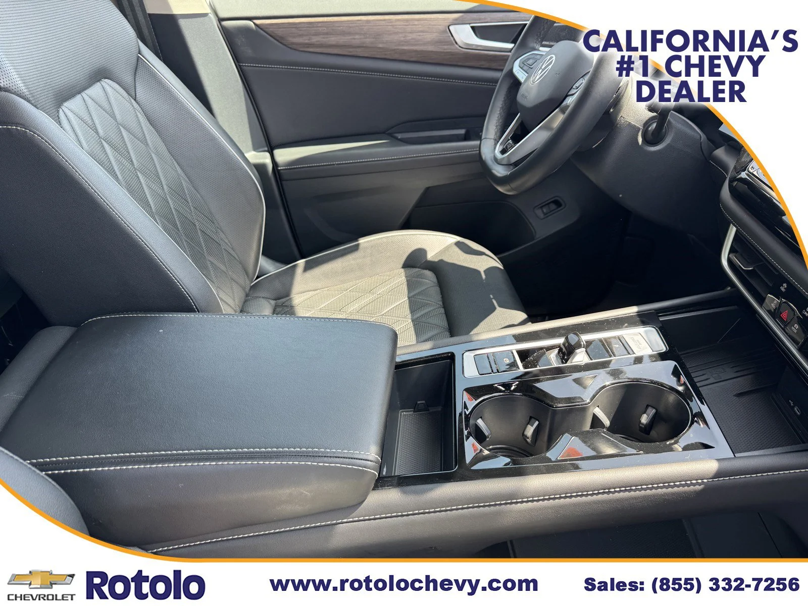 Used 2025 White Volkswagen 2.0T SEL Premium R-Line image 8
