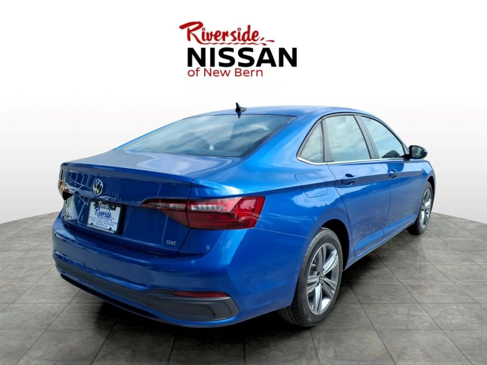 Used 2024 Blue Volkswagen 1.5T SE image 2