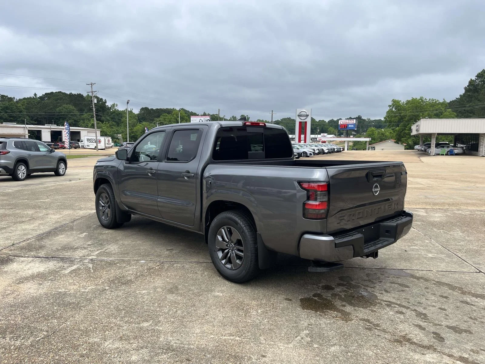 New 2026 Gun Metallic Nissan Crew Cab SV image 5