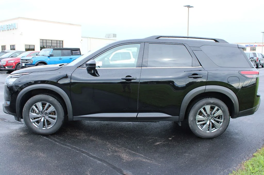 Used 2024 Super Black Nissan SV image 4