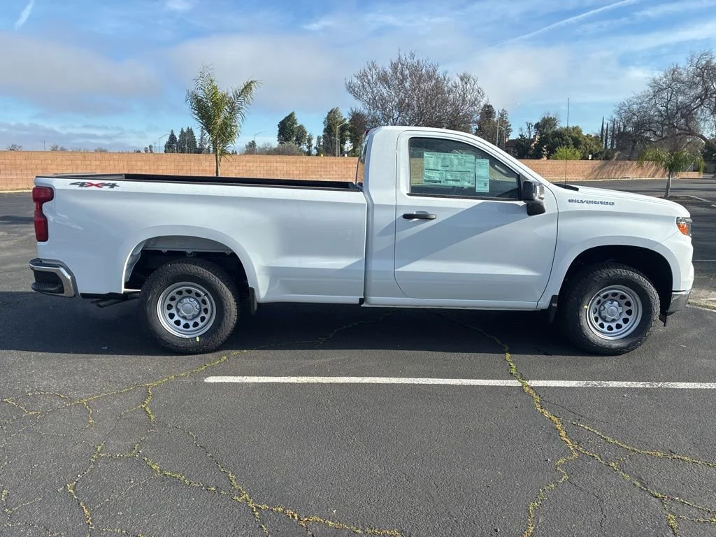 New 2026 Summit White Chevrolet WT image 2