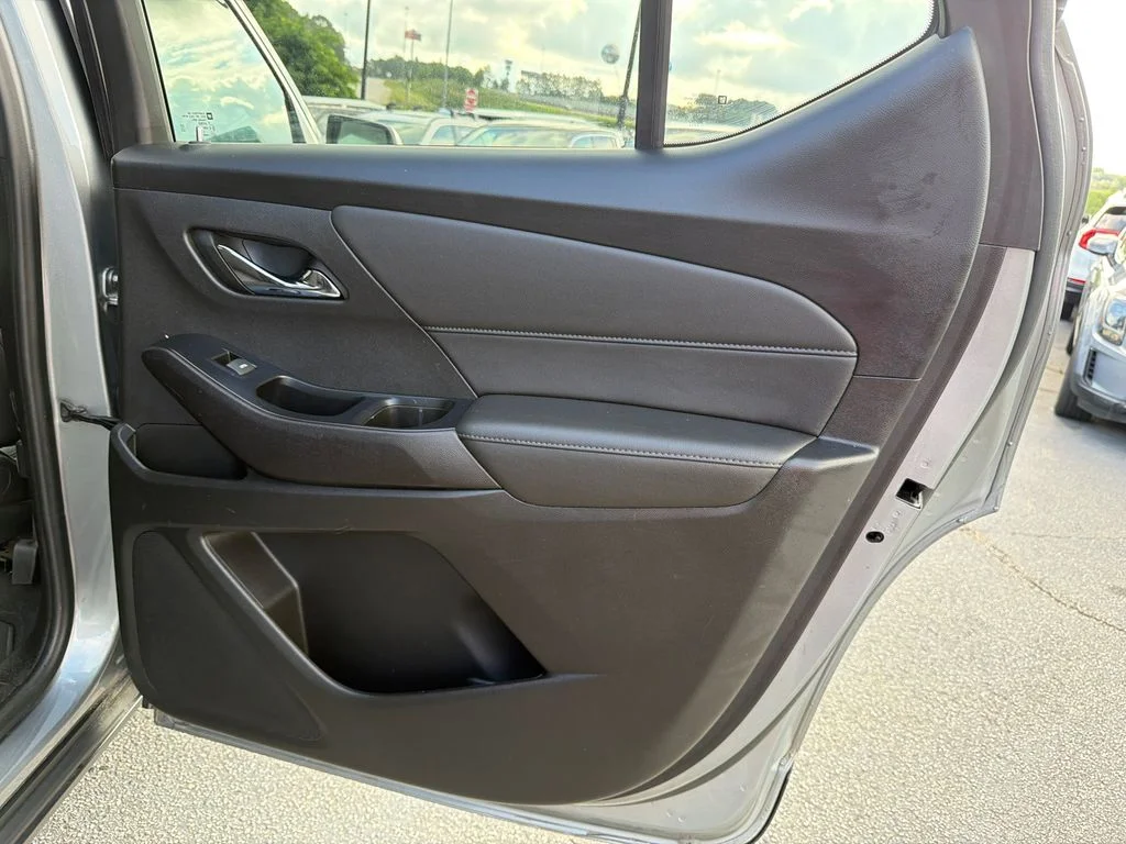Used 2023 Gray Chevrolet LT image 16