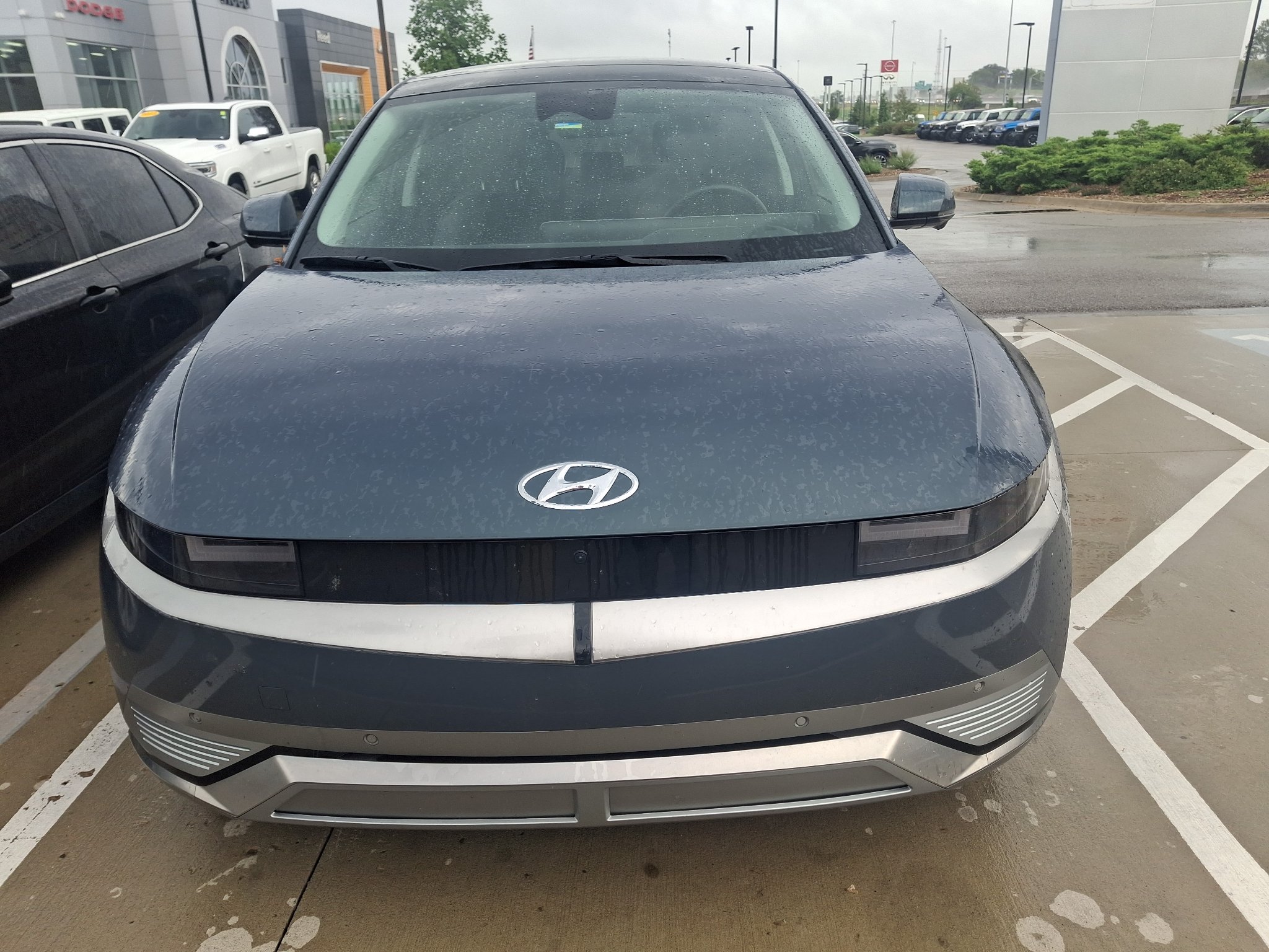 Used 2023 Digital Teal Hyundai Limited image 5