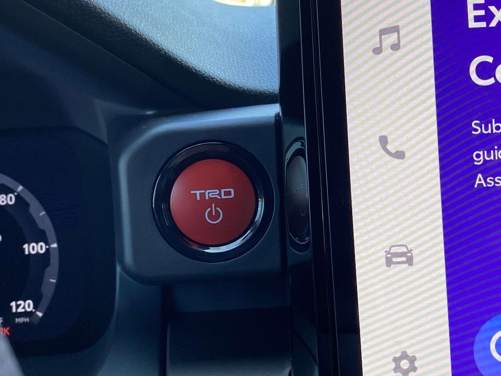 2025 Toyota Tacoma TRD Off Road - Photo 20