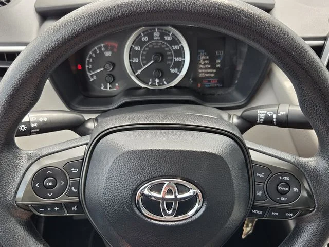 Used 2020 Silver Toyota LE image 18