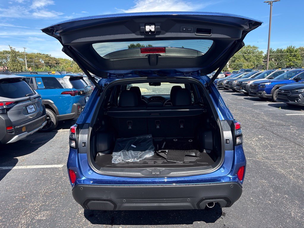 New 2026 DAYBREAK BLUE PEARL Subaru Touring image 8