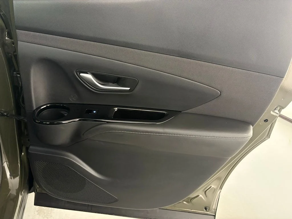 Used 2025 Green Hyundai Limited image 42